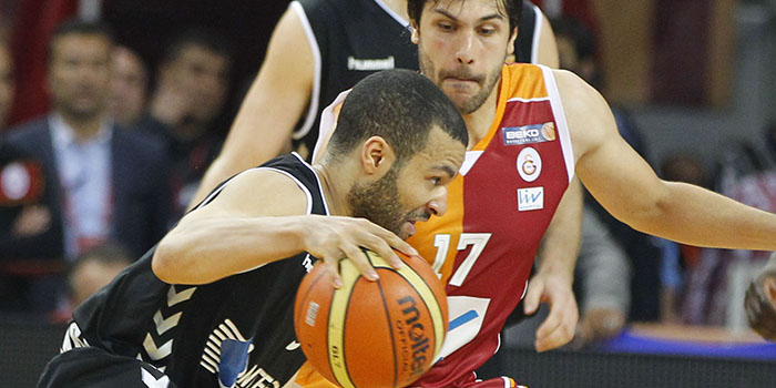 Chris Lofton is back! Tumba a Galatasaray con tres triples en un minuto