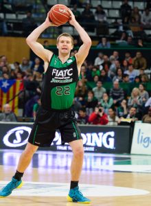 Valencia Basket cierra su pintura con Justin Hamilton y John Shurna