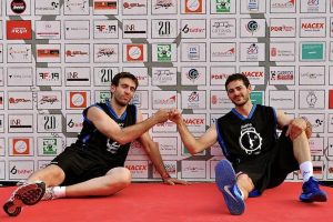 Basket 14 horas Navarra: los Iñakis la lían con la excusa de la pelota naranja