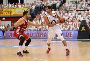 Berlín, Artland y Bayern, a semis. Bamberg, acribillado desde el perímetro, eliminado