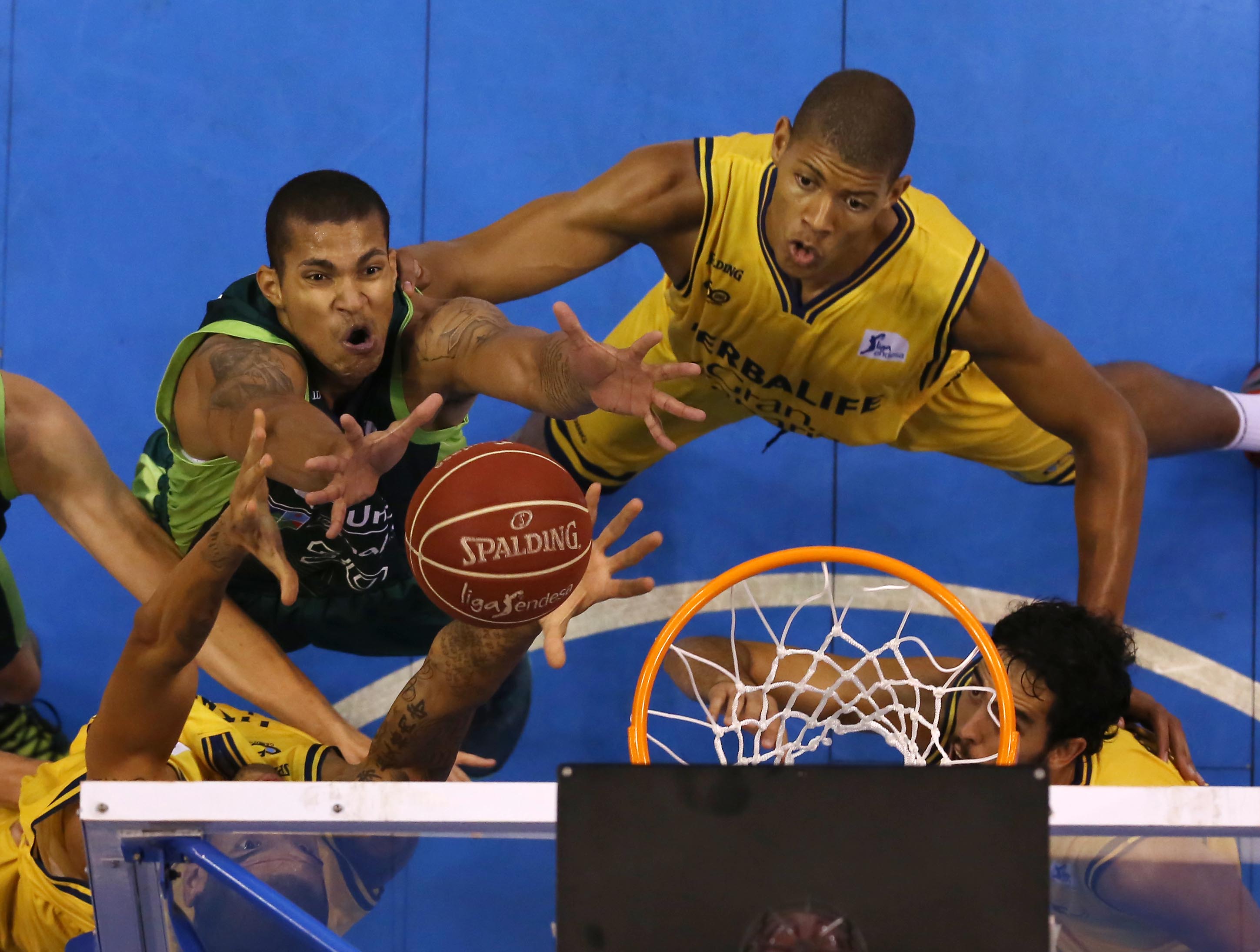 Herbalife Gran Canaria aleja los fantasmas de la NBA y blinda a Walter Tavares