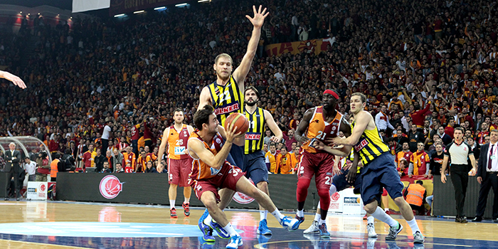 Fenerbahce-Galatasaray, la final. Ataman lo vuelve a hacer y acaba con el imbatible Banvit