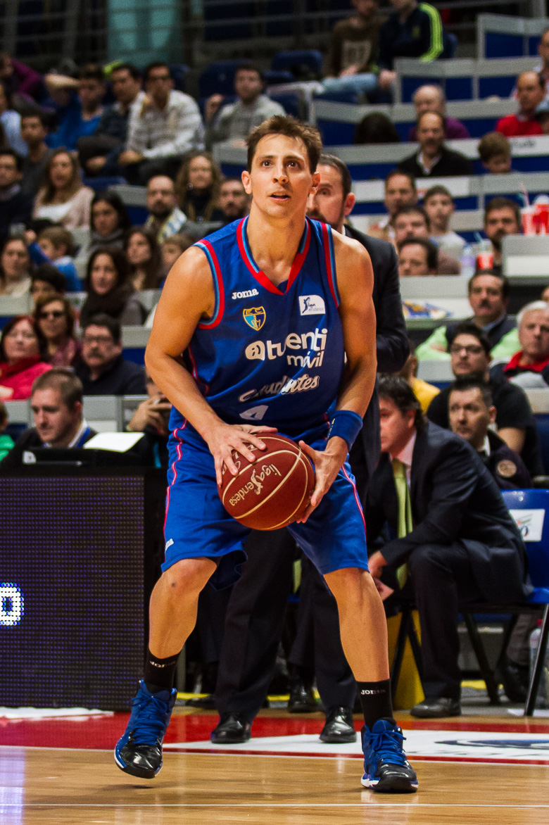 Fede Van Lacke, el plan B de Regatas si Paolo Quinteros no renueva