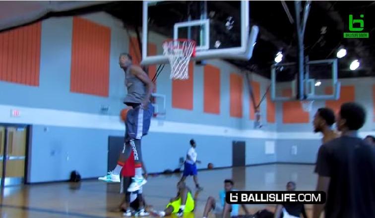 VÍDEO: El mate del verano lo protagoniza un desconocido