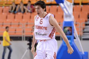 El MVP Cedi Osman (20p) deja a la U20 sin guinda dorada (65-57)