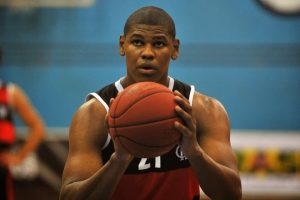 Coviran Granada: Kobi Simmons descartado. Milaknis y Felicio ¿nuevos objetivos?