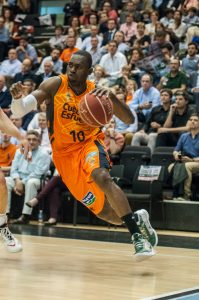 Romain Sato, dos años más de taronja