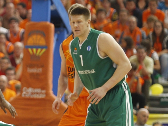Valencia confirma a Luke Harangody. Laboral Kutxa presenta oferta por Tillie