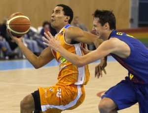 Marcos Suka-Umu regresa a la Adecco Oro de la mano del COB