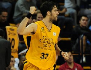 Beirán cambia de isla y refuerza el perímetro de Iberostar Tenerife