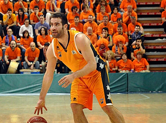 UCAM Murcia aporta más calidad para el puesto de base con Carlos Cabezas