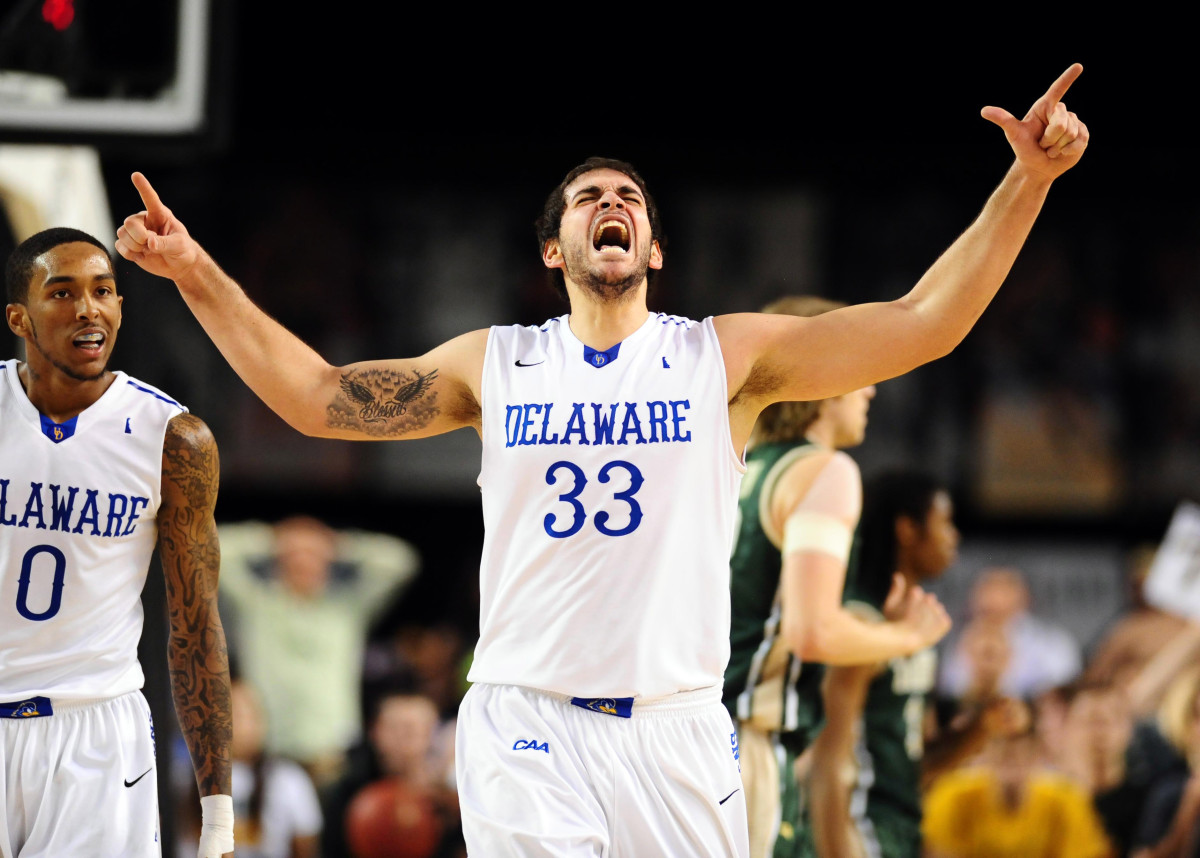 Carl Baptiste refuerza el juego interior de Planasa Navarra. Así juega