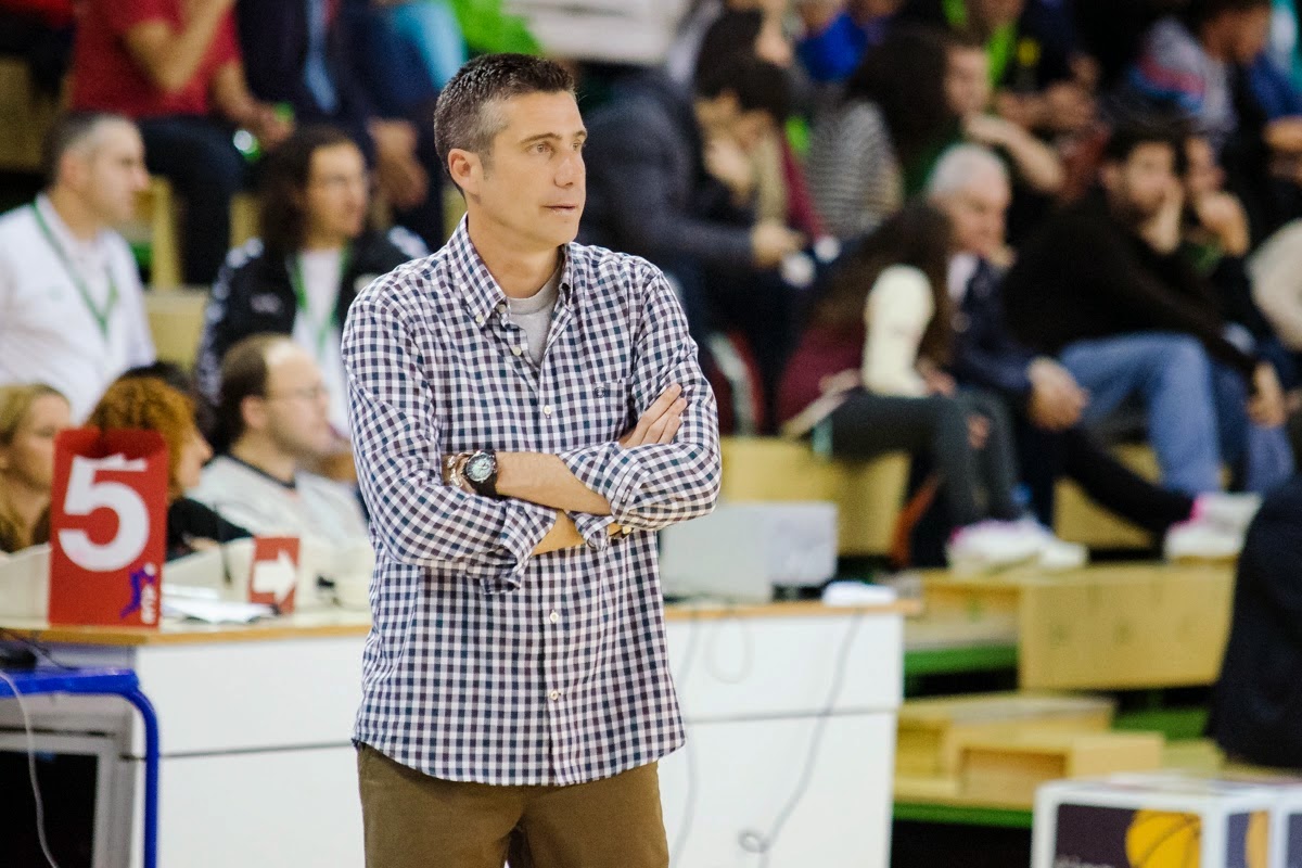 Francis Tomé sigue en Clínicas Rincón. Víctor Pérez, renovado en Oviedo