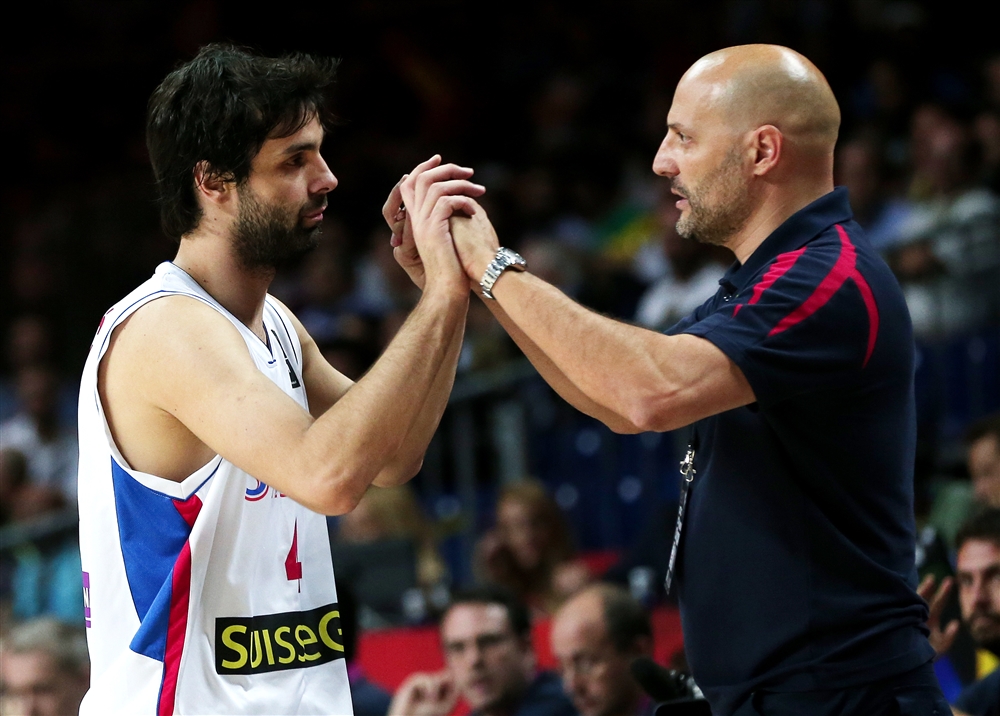 Serbia es liderada por Teodosic para meterse en semifinales y apalizar a Brasil (84-56)