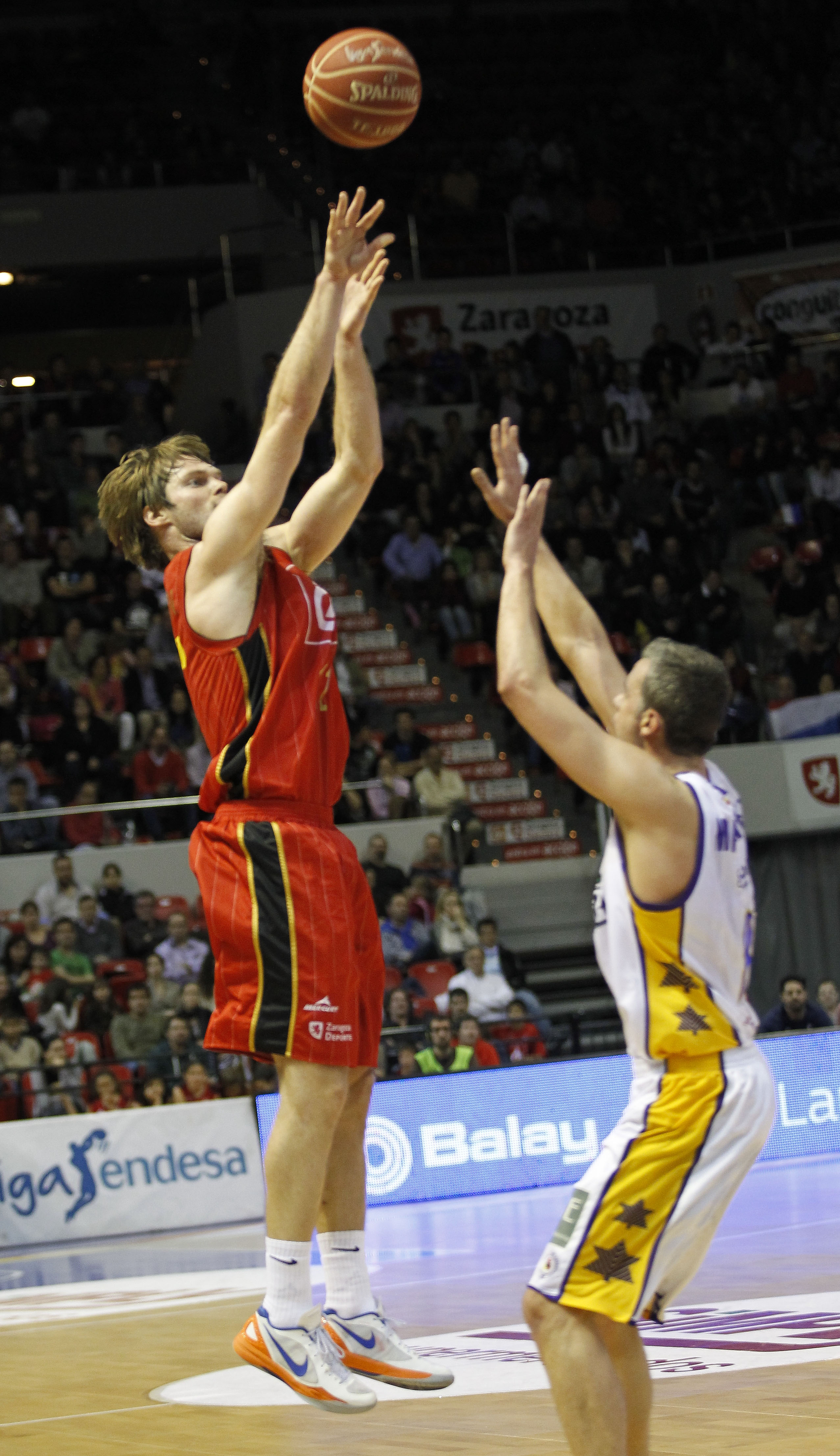 Unicaja opta por la experiencia de Jon Stefansson para sustituir a Zoran Dragic