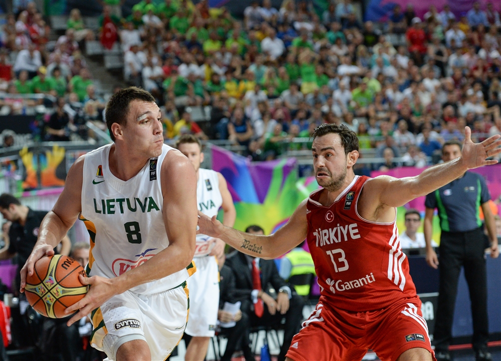 Lituania estará en semifinales tras ganar a una desacertada Turquía (73-61)