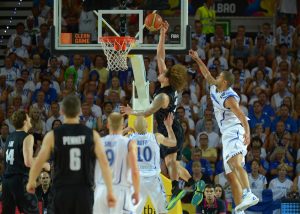 El internacional neozelandés Isaac Fotu firma por 3 años con CAI. Así juega VIDEO