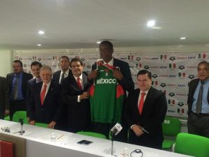 Bill Cartwright, sustituto de Valdeolmillos en México en una decisión controvertida