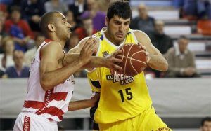 Chagoyen y Lampropoulos, dos renovaciones en dos días para el C.B Canarias.