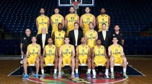 Maccabi Electra y su nuevo equipo. Primera prueba en la Copa Intercontinental
