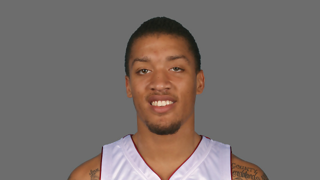 Michael Beasley (Shanghai) y Joonas Cavén (D-League), o marcharse lejos para explotar