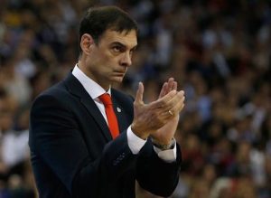 Ligas EXT: Bartzokas dimite en un aparente acción-reacción tras caer en la copa griega