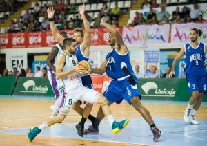 Ourense y Melilla arrasan en el debut. Valladolid y Coruña también convencen