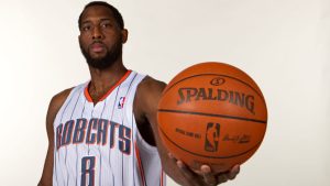 Más potencia física para Baskonia, que ficha a DJ White por un mes