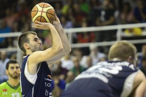 Primera victoria del Prat en Adecco Oro. Breogán líder, Llorca, MVP