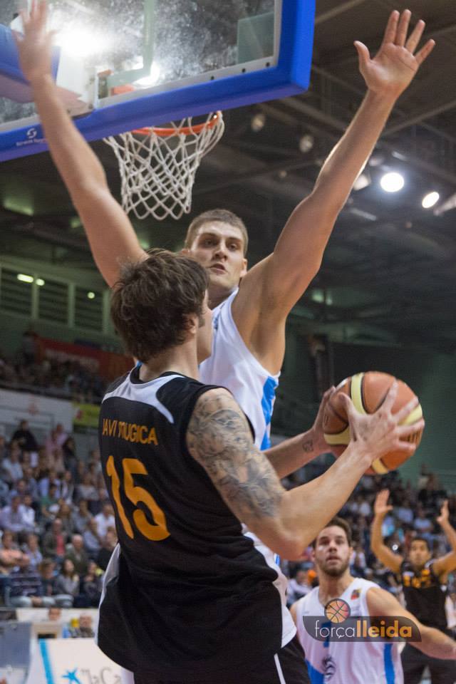 MyWigo Valladolid sufre para seguir invicto. Múgica ratifica su MVP