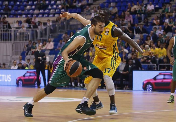 Un tercer cuarto perfecto le da el triunfo a Unicaja, que sigue invicto (75-69)