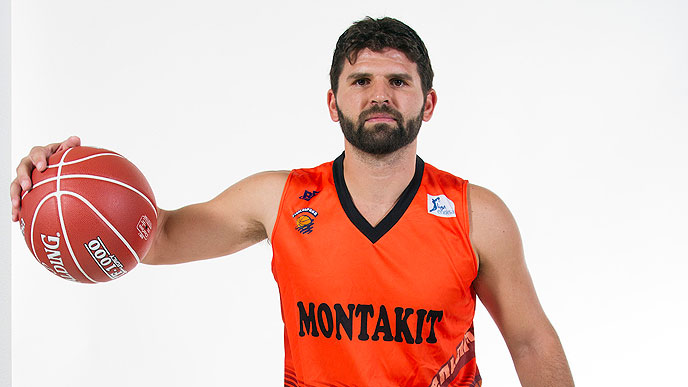 Papamakarios deja el Fuenla, Rizvic sigue en Manresa y Rost podría salir de Iberostar TNF