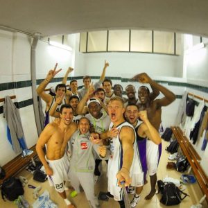 Cayó el invicto Valladolid. Planasa, líder. Guillén lidera el estreno de Clínicas