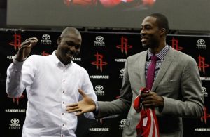 Hakeem Olajuwon será el hermano mayor de Dwight Howard
