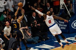 Burke amarga la exhibición de Carmelo. Noche negra para Kobe. Pelicans, de récord