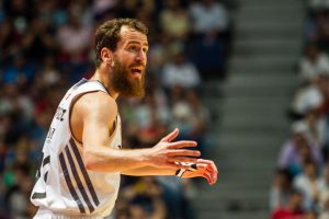 El Chacho, Llull y Nocioni al rescate en la victoria ajustada del Madrid ante al Zalgiris
