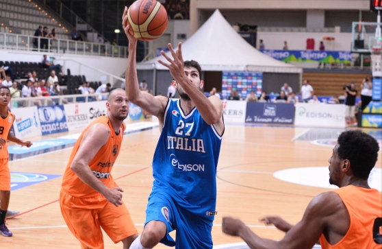 Serie A: SOS, el jugador italiano al rescate. Avellino se divierte matando ¡Fontecchio!