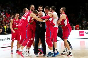 Serbia recuerda a la de décadas pasadas y se mete en la final a pesar de Batum (85-90)