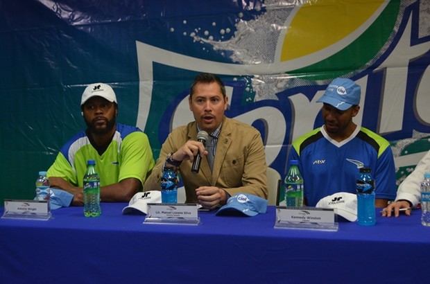 Latinoamérica: Habemus Súper 8 en Argentina, Piratas resiste y Antoine Wright a Xalapa