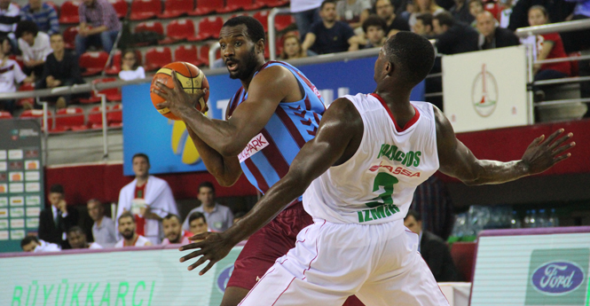 Heurtel, a Efes hasta 2017; caen los dos grandes. Monstruoso Gani Lawal