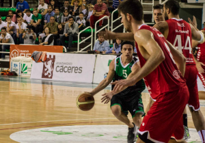 Jose Antonio Marco, el mejor asistente de Plata, renovado en Cáceres Patrimonio