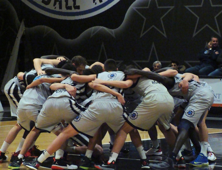 Adidas Next Generation: Stella Azzurra reina en casa ante un errático Unicaja (65-50)