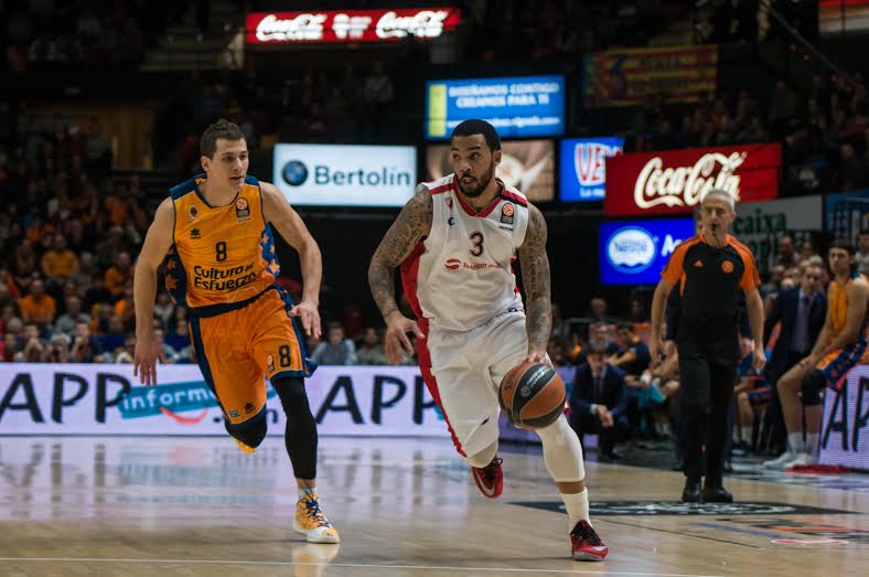 Marjanovic y Williams abusan de Valencia Basket y lo dejan con pie y medio fuera (68-77)