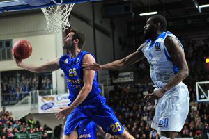 Tavares, Rey de Cerdeña; Ostende ahonda en la crisis sevillana y Pilepic mata al CAI