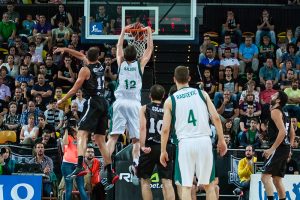 Ondrej Balvin renueva como torre del Baloncesto Sevilla