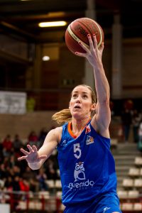 Copa de la Reina: Perfumerías Avenida y CB Conquero se jugarán el título