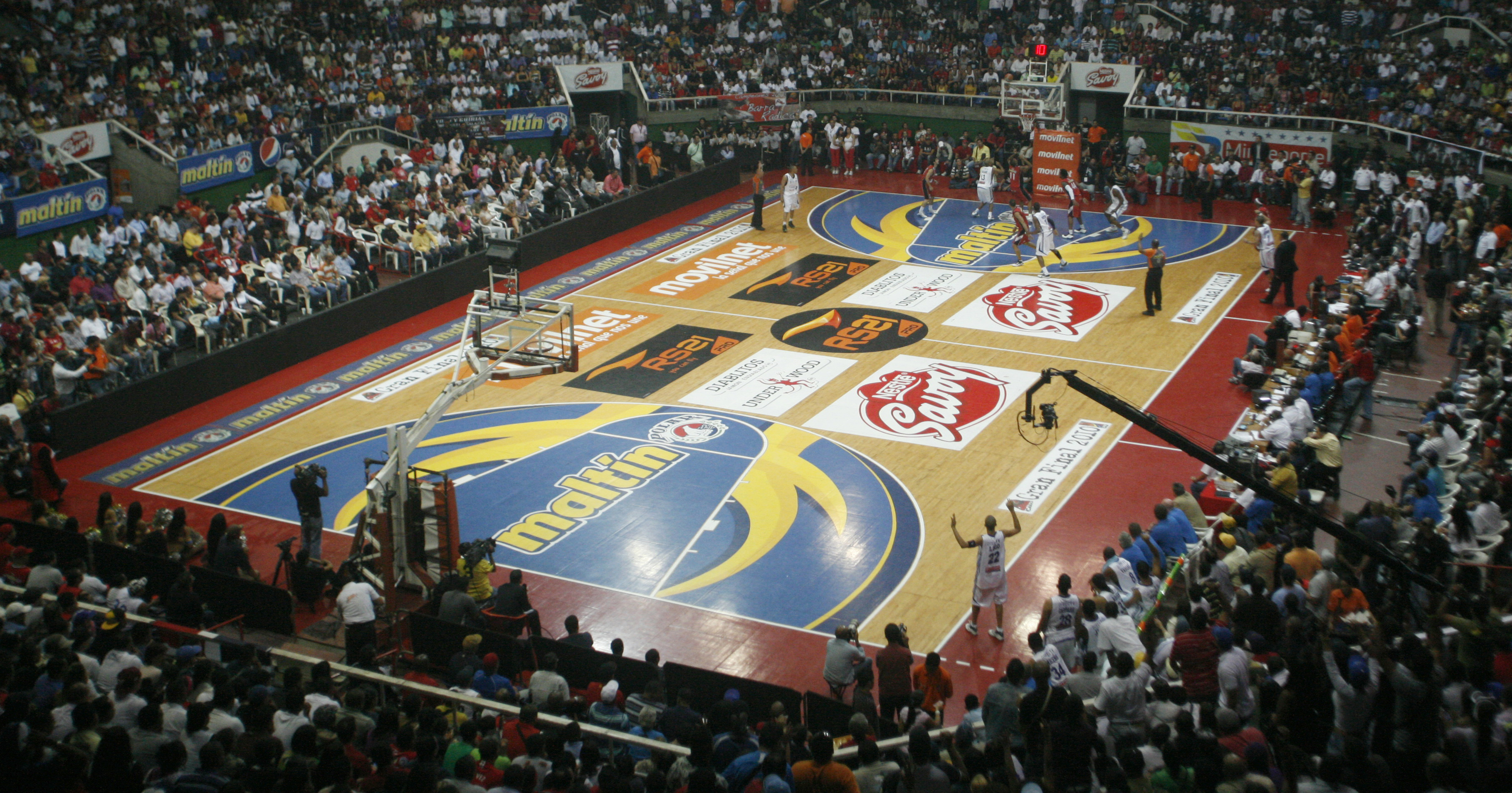 Latinoamérica: Cocodrilos lidera la LPB, Bauru y Pioneros a la F4 y arranca Colombia