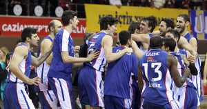 Anadolu Efes conquista la Copa turca con Thomas Heurtel de MVP