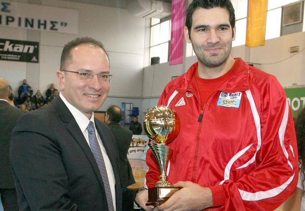 English y Mavroeidis, exACBs lastrados por las lesiones que vuelven a sonreír en Grecia