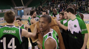 Cáceres da caza al líder Castelló en vísperas del duelo directo